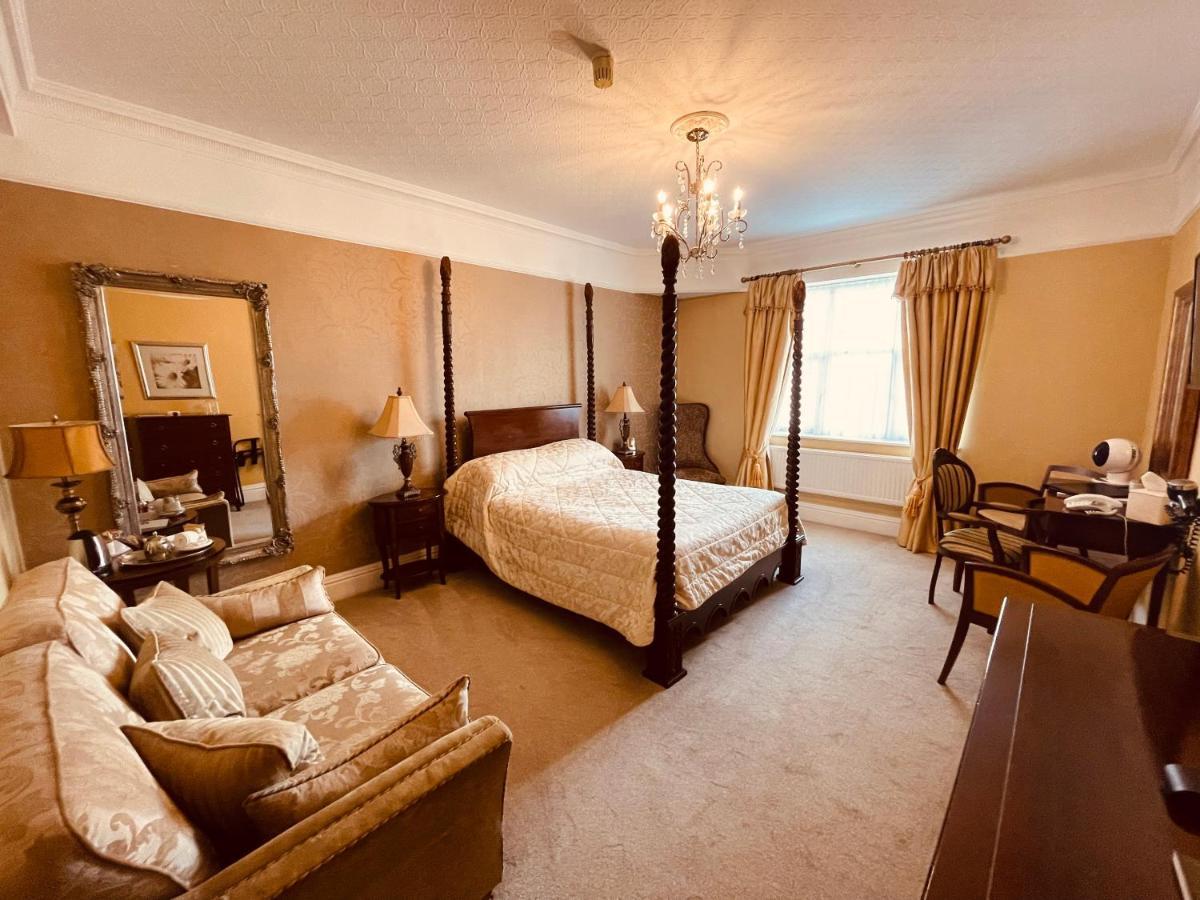 Nuthurst Grange Country House Hotel & Restaurant Солихъл Екстериор снимка