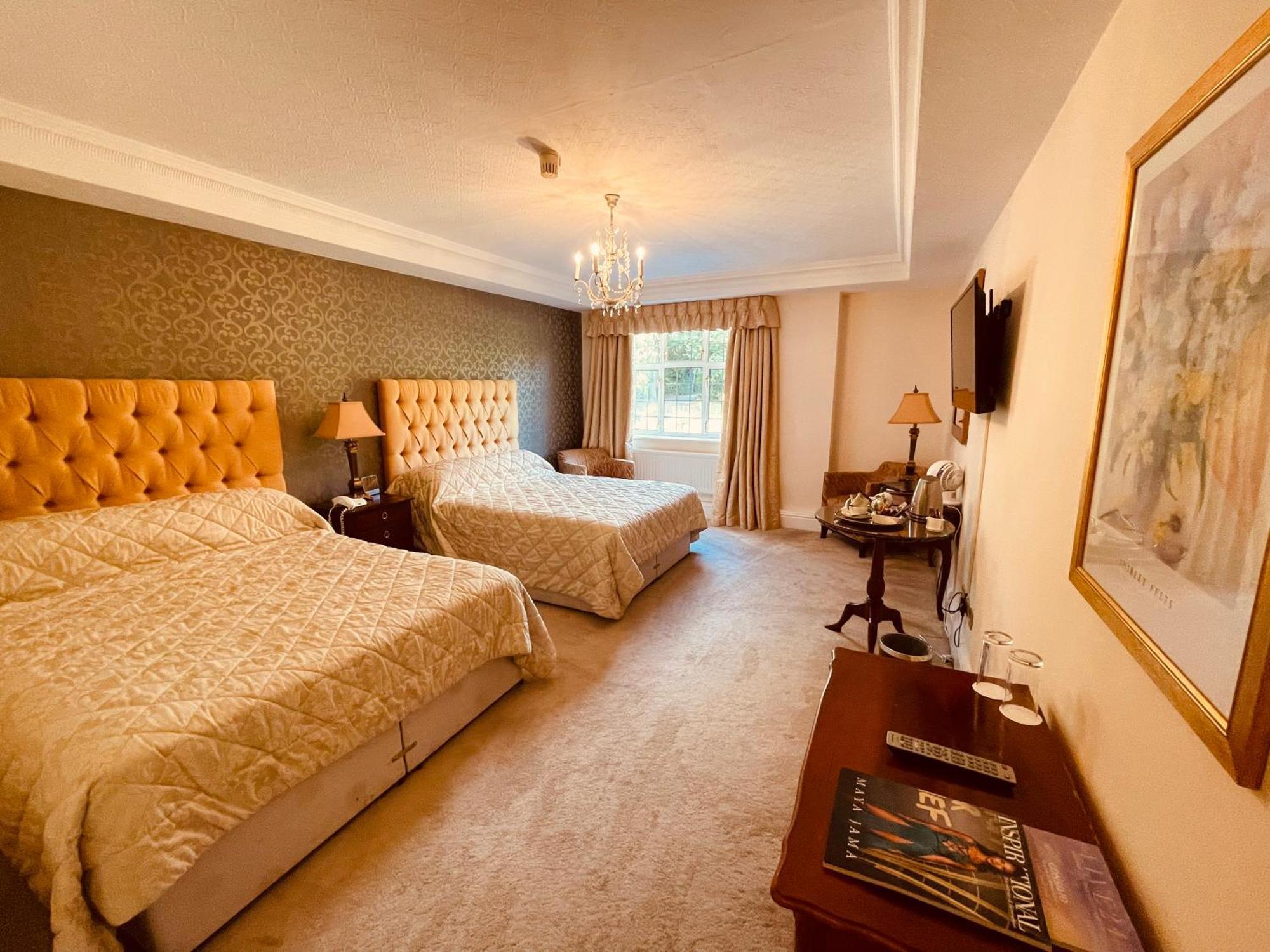 Nuthurst Grange Country House Hotel & Restaurant Солихъл Екстериор снимка