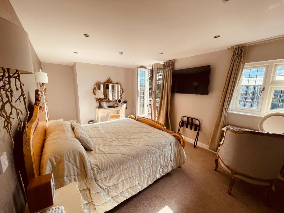 Nuthurst Grange Country House Hotel & Restaurant Солихъл Екстериор снимка