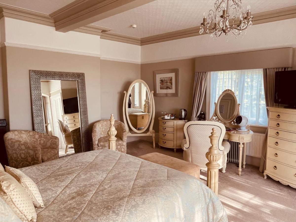 Nuthurst Grange Country House Hotel & Restaurant Солихъл Екстериор снимка