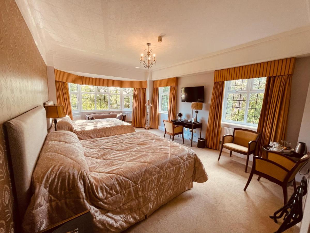 Nuthurst Grange Country House Hotel & Restaurant Солихъл Екстериор снимка