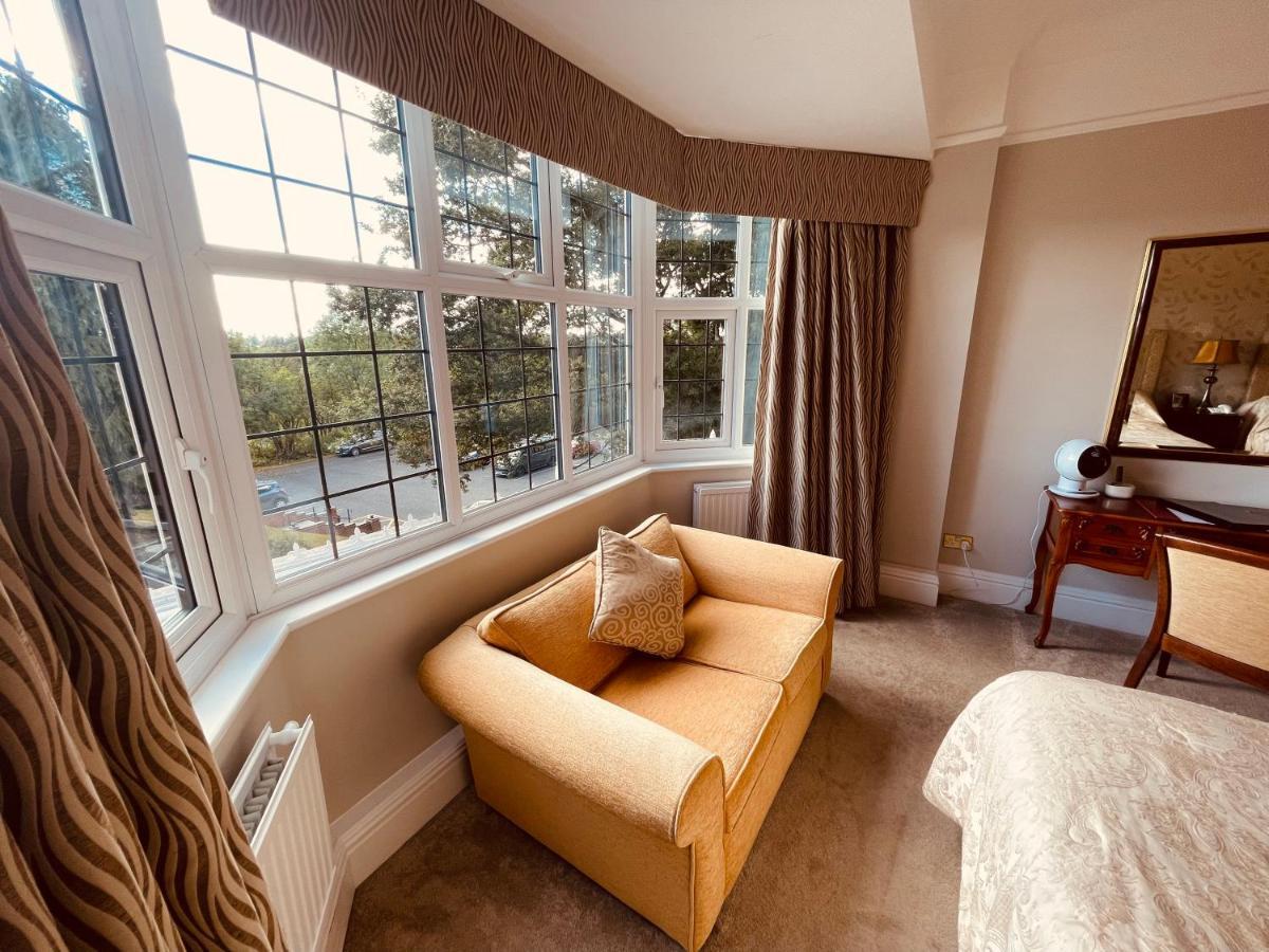 Nuthurst Grange Country House Hotel & Restaurant Солихъл Екстериор снимка