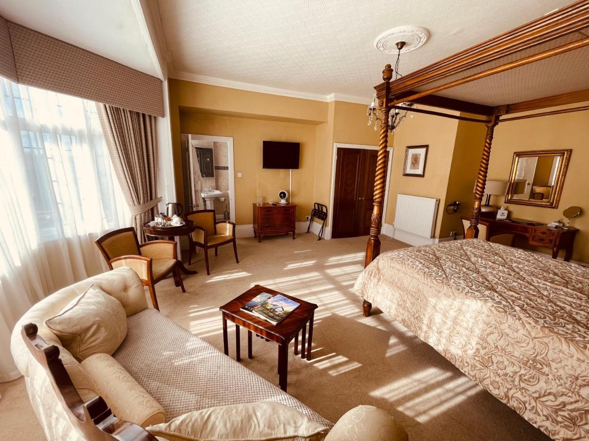 Nuthurst Grange Country House Hotel & Restaurant Солихъл Екстериор снимка