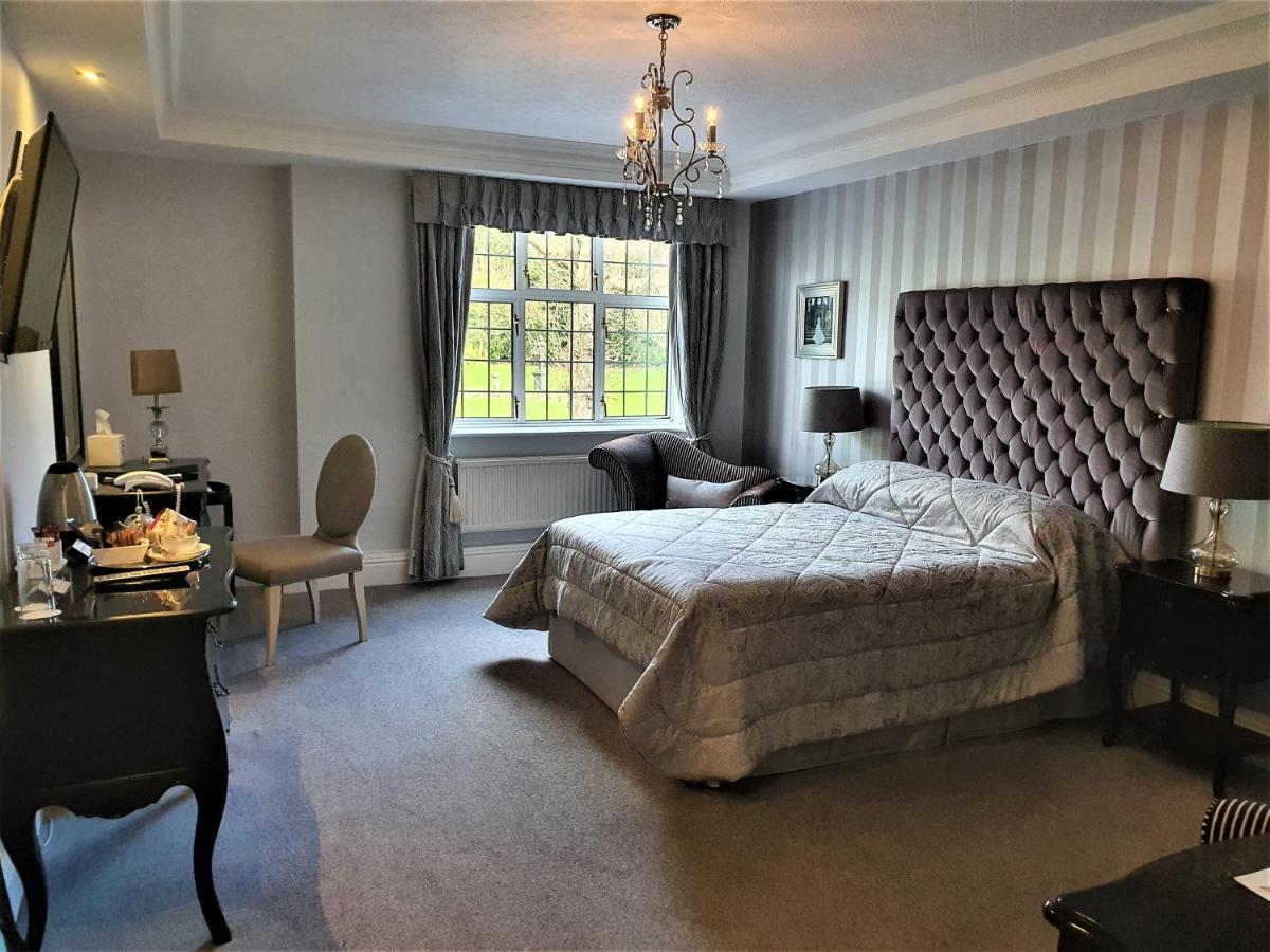 Nuthurst Grange Country House Hotel & Restaurant Солихъл Екстериор снимка