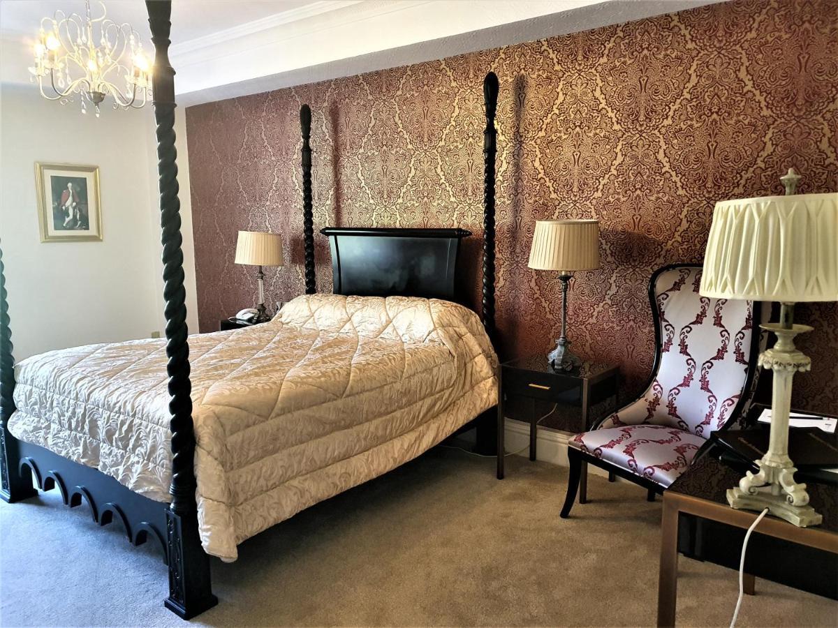 Nuthurst Grange Country House Hotel & Restaurant Солихъл Екстериор снимка