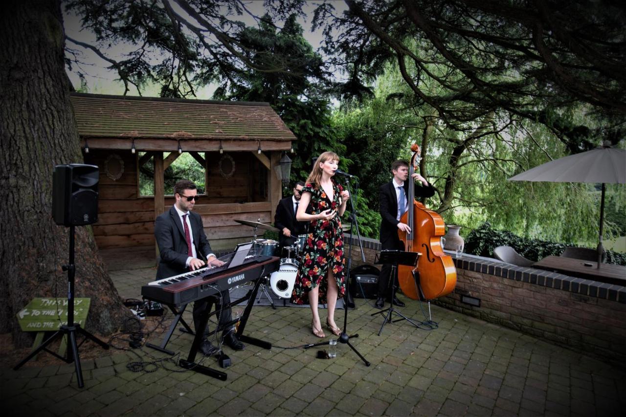 Nuthurst Grange Country House Hotel & Restaurant Солихъл Екстериор снимка